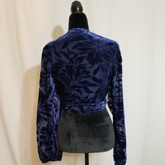 Hutch Velvet Crop Top - Picture 5 of 9